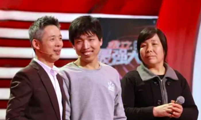《最强大脑》第3期之“中国雨人” 周玮_ 世界孤独症关注日 | 让来自星星的孩子，不再孤单_K8凯发国际基因